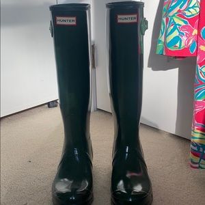 Green light gloss hunter boots